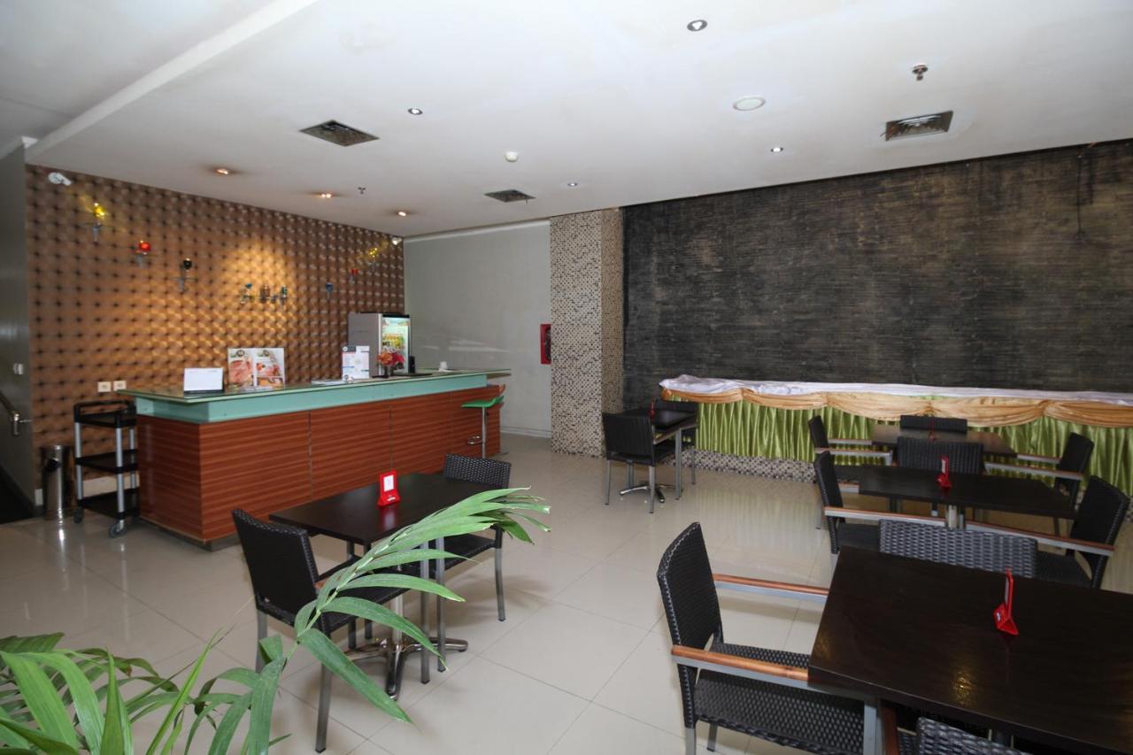 Airy Glodok Pinangsia Raya Jakarta Hotell Exteriör bild